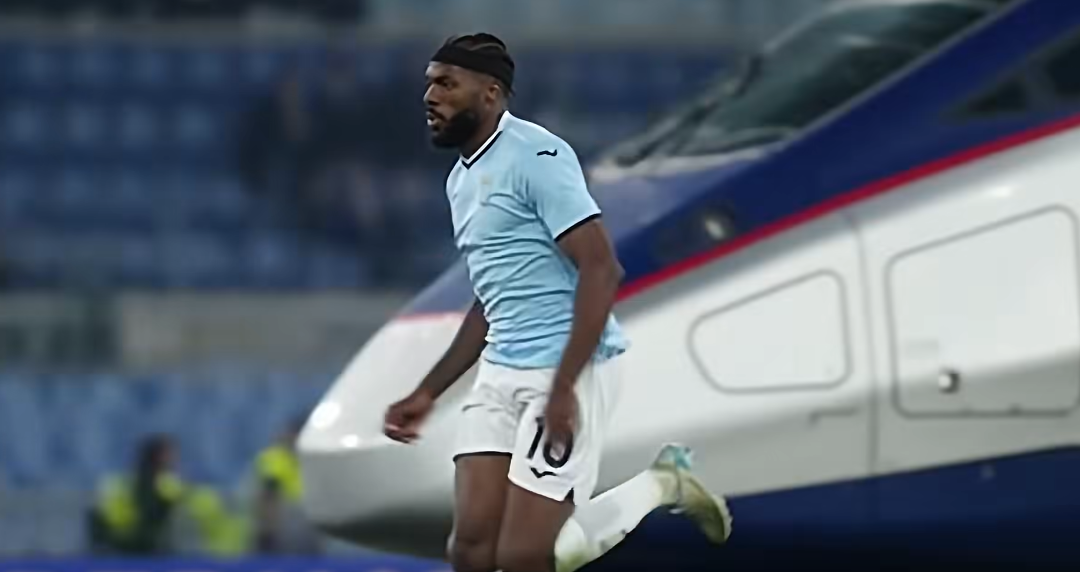 Picco di velocità: Raggiunge circa 36,21 km/h, posizionandosi tra i calciatori più rapidi in assoluto.